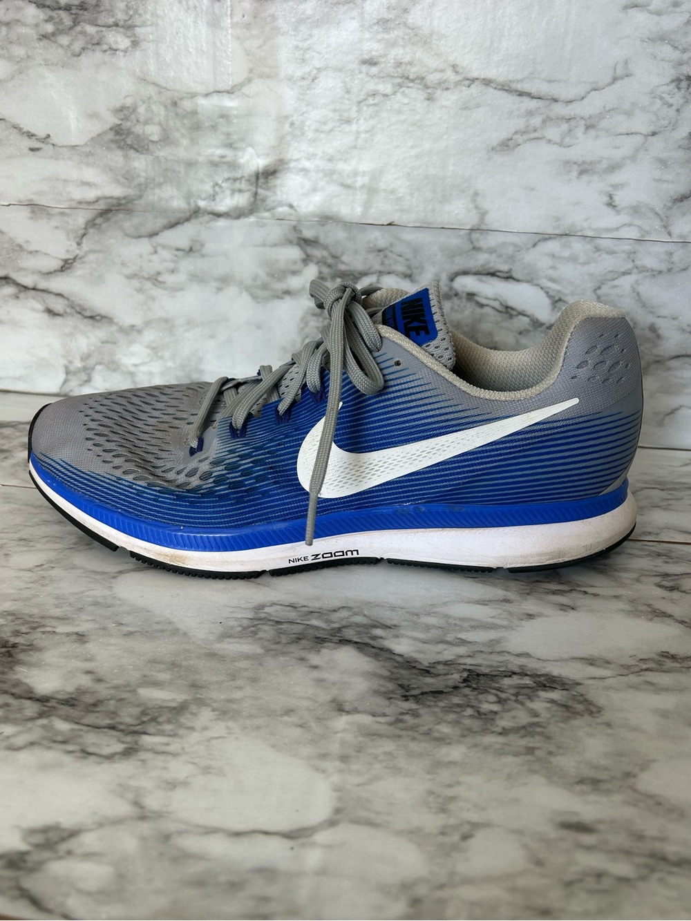 Nike | men’s size 10.5 Zoom Pegasus 34 - Picture 10 of 12